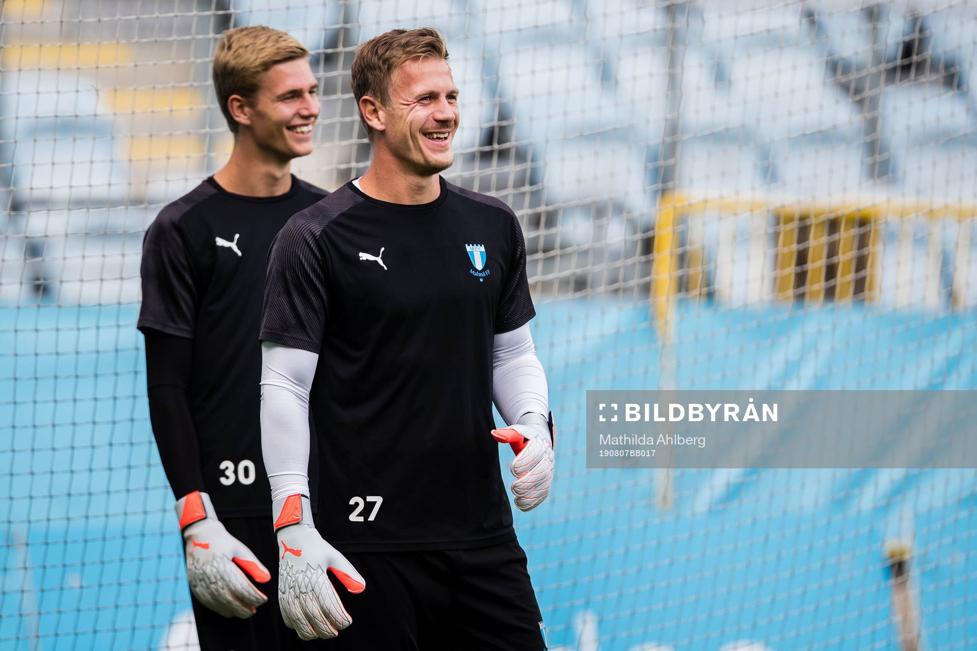 Goalkeeper Johan Dahlin and goalkeeper Lamin Sarr of Malmö