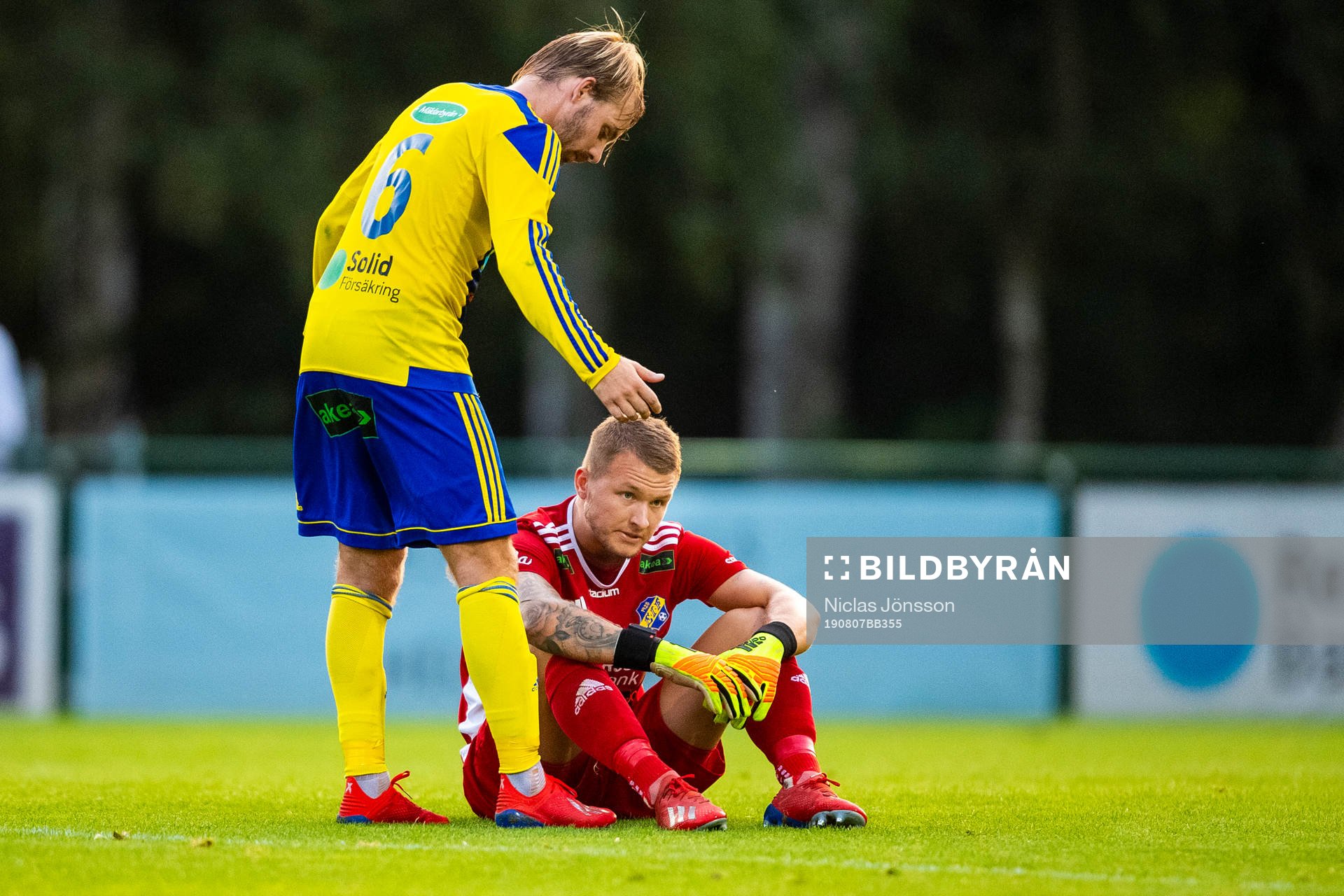 Eskilsminnes Pontus Löfvenmark och Mathias Unkuri  deppar