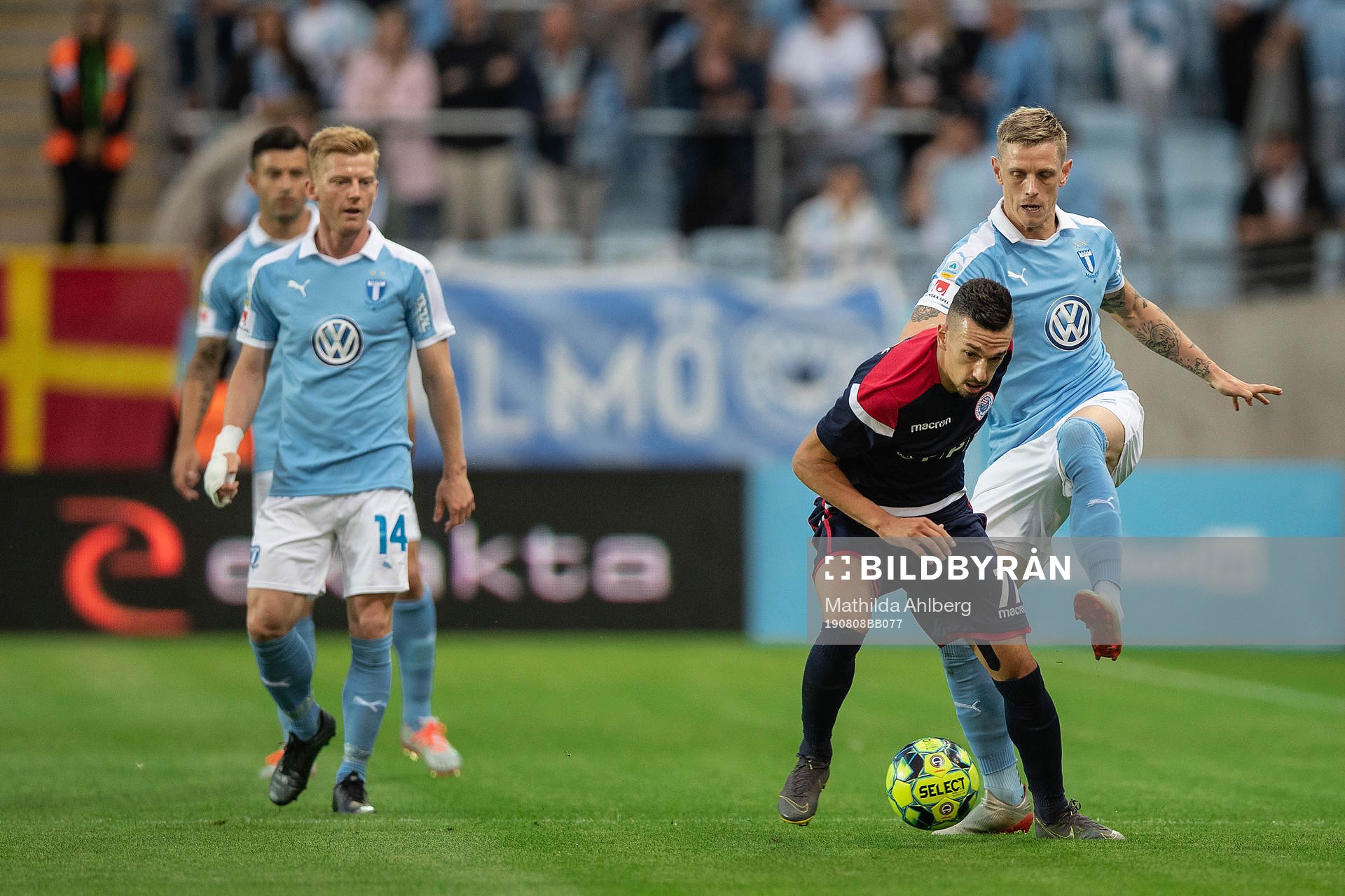 Stanisa Mandic of Zrinjski and Sören Rieks of Malmö FF
