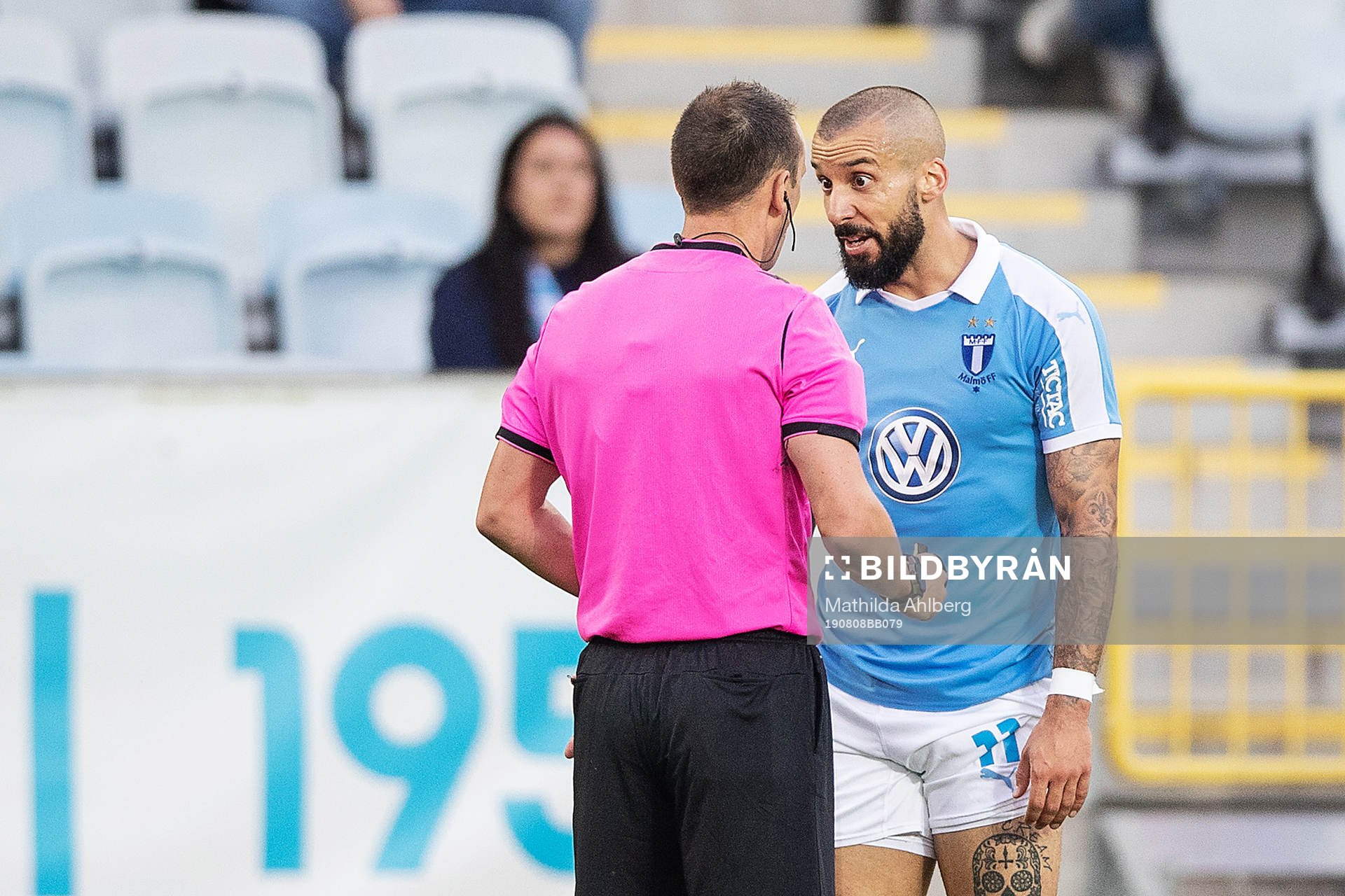 Guillermo Molins of Malmö FF in discussion with referee