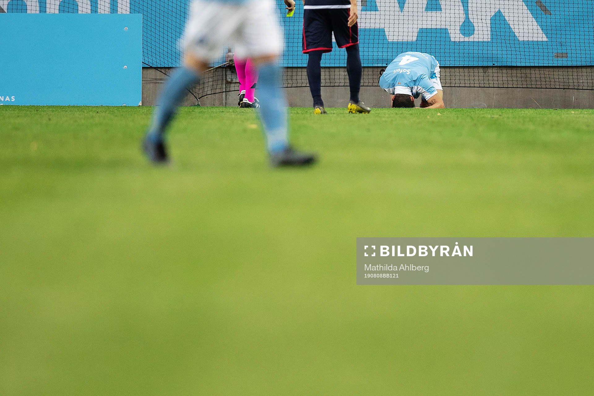 Behrang Safari of Malmö FF in pain