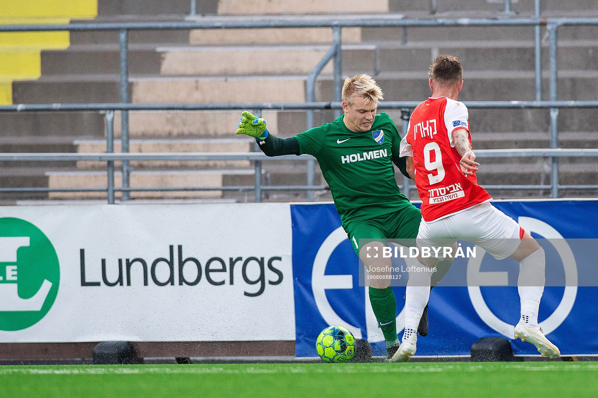 goalkeeper Isak Pettersson of IFK Norrköping and Jose