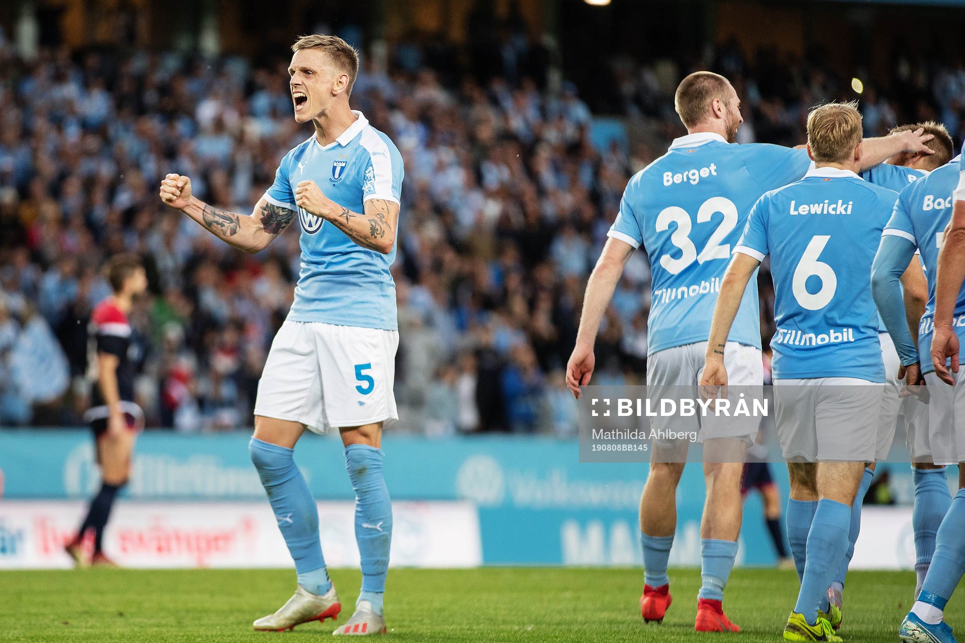 Sören Rieks of Malmö FF celebrates