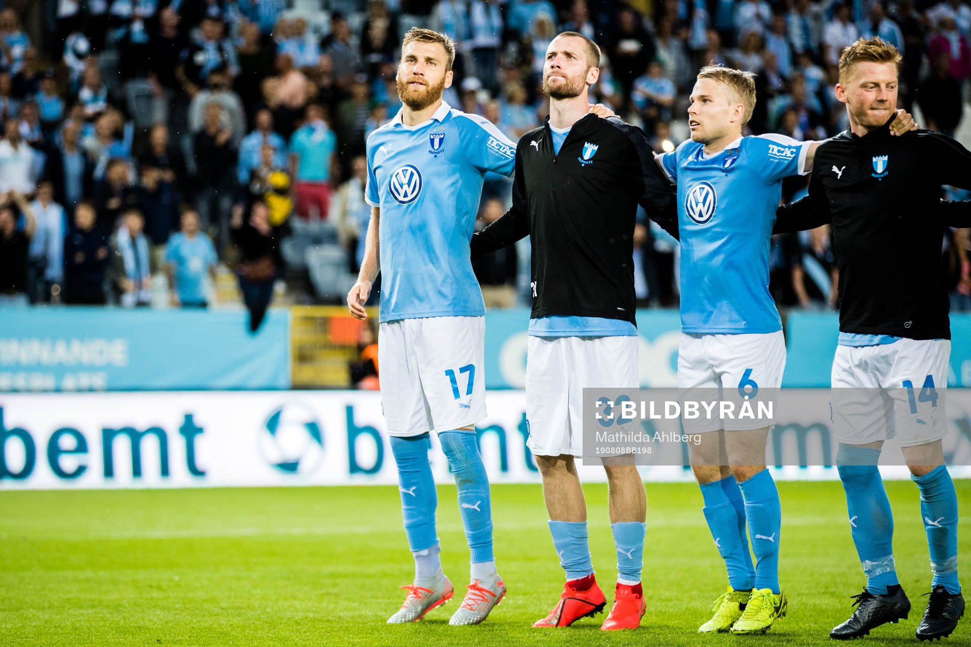 Rasmus Bengtsson of Malmö FF celebrates