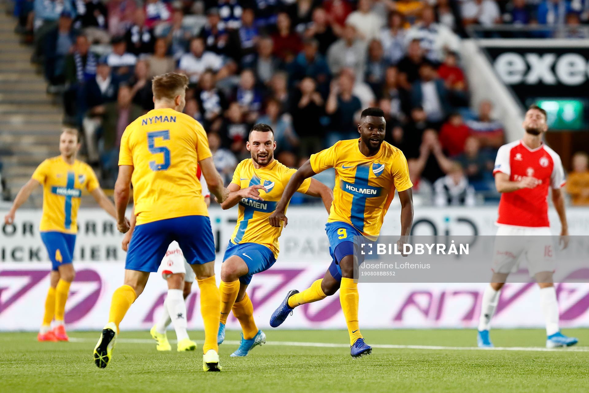 Maic Sema and Sead Haksabanovic celebrate