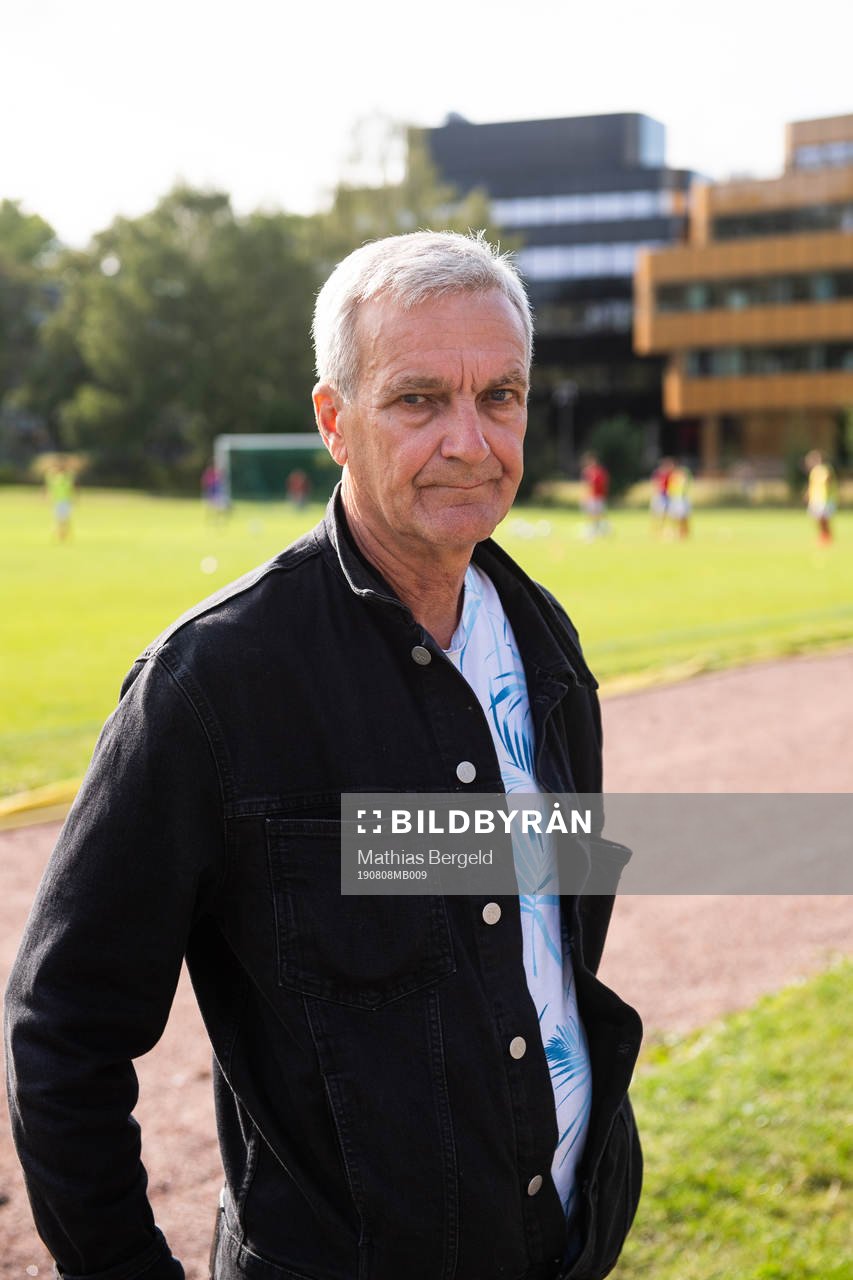 Ola Löfvendahl tidigare spelare, ledare och styrelsemedlemmen i fotbollsklubben Mossens BK poserar för ett porträtt den 8 augusti 2019 i Göteborg.