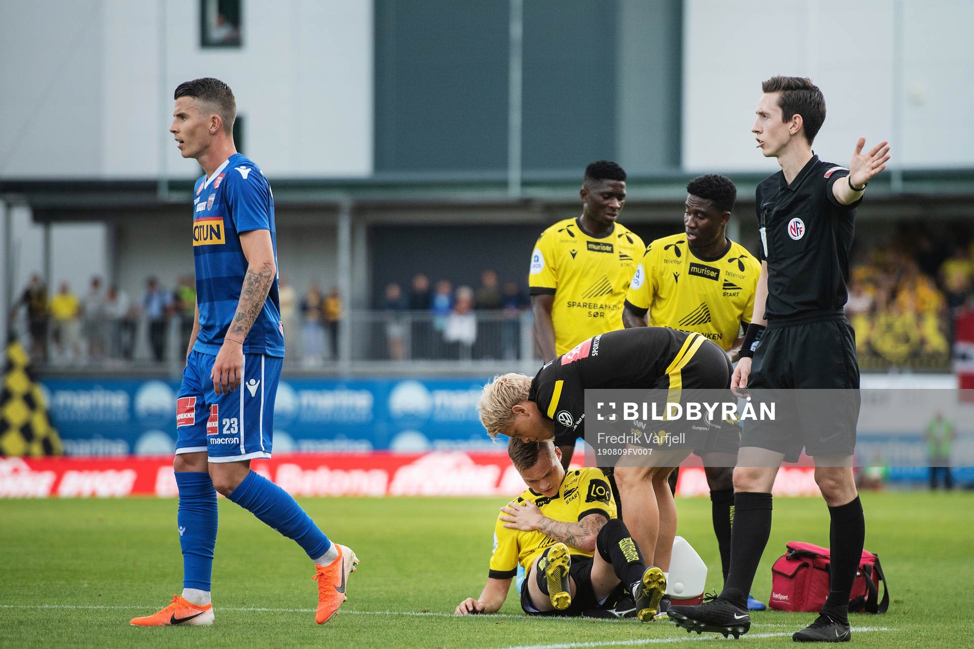 Aron Sigurdarson of Start gets treatment