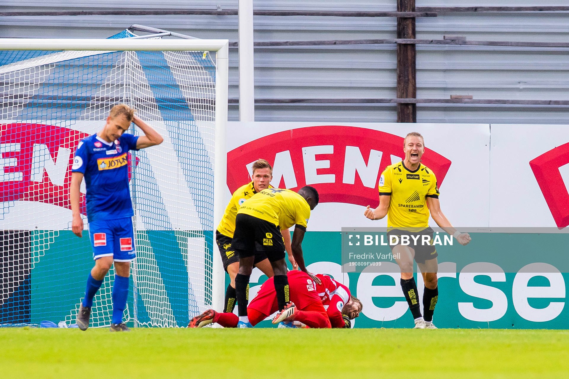 Eirik Wichne, Afeez Aremu, goalkeeper Jonas Deumeland and