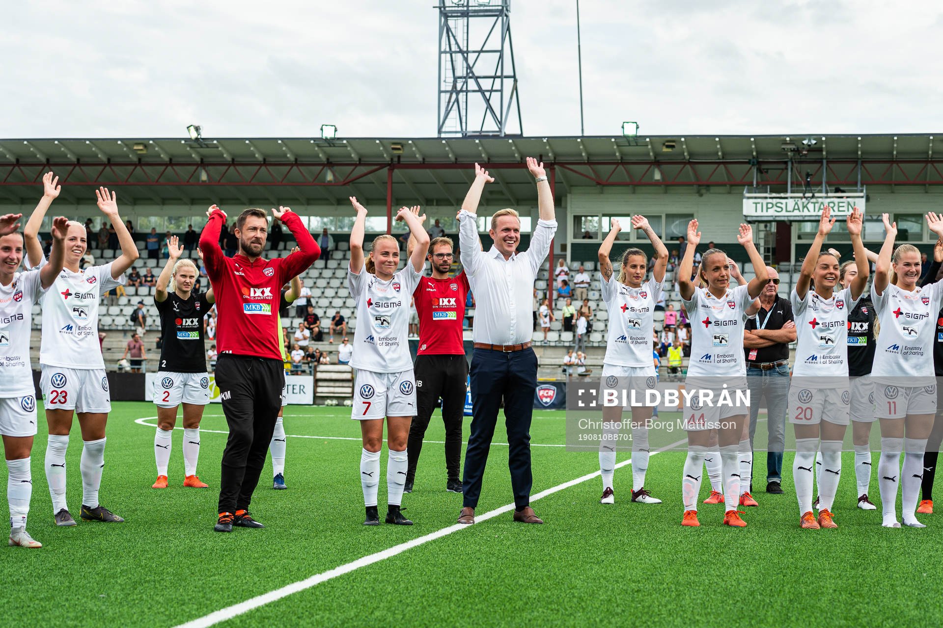 Rosengårds spelare jublar