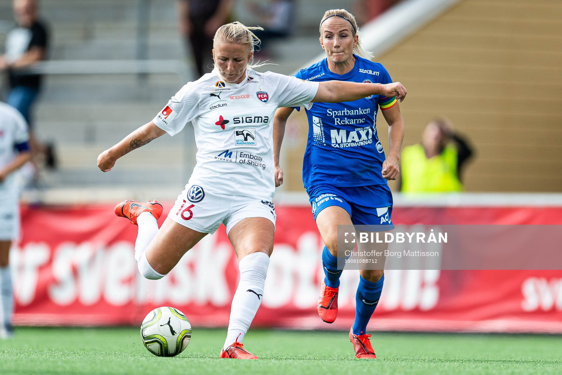 Rosengårds Hailie Mace och Eskilstunas Petra Johansson