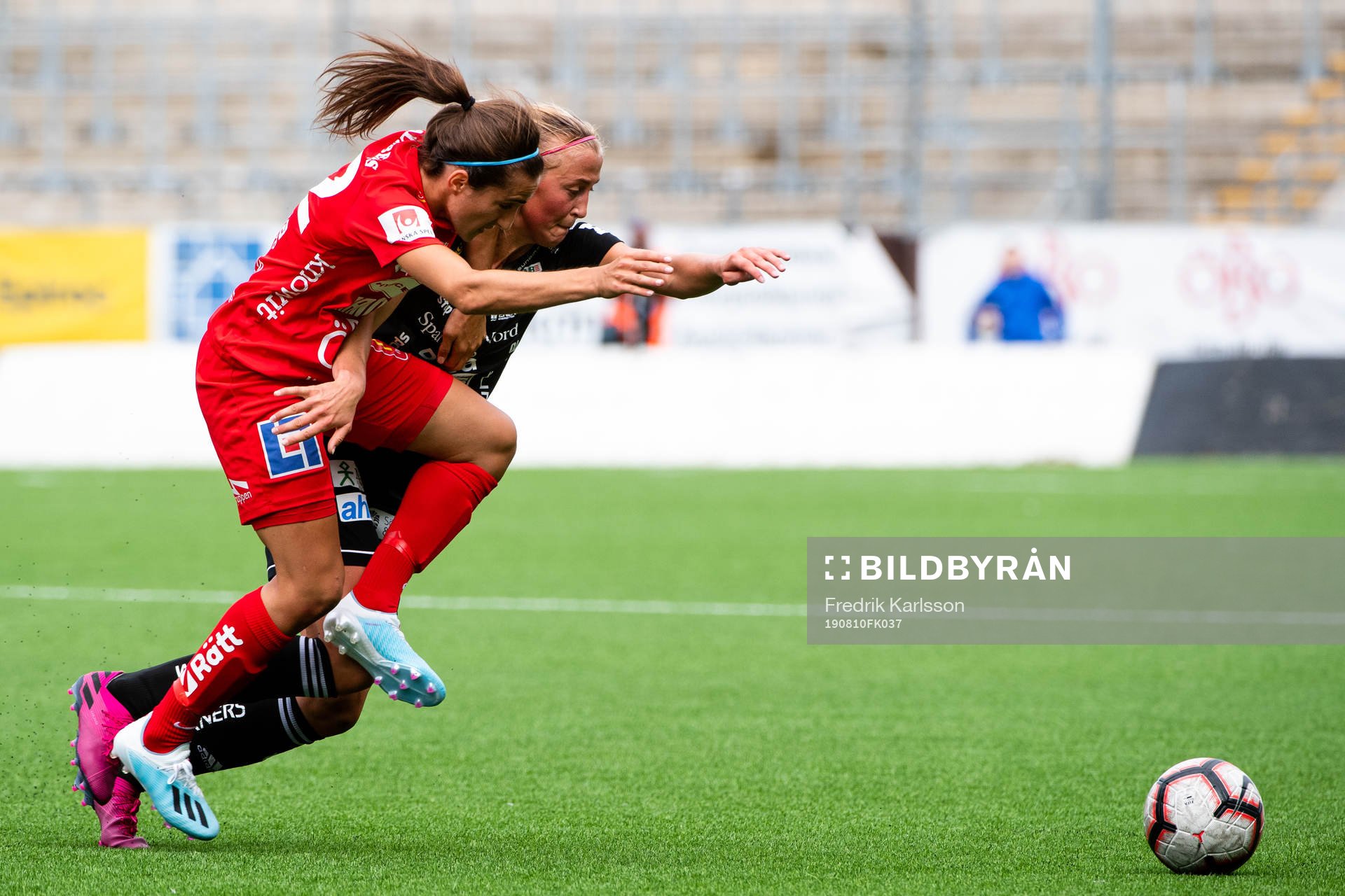 Örebros Sejde Abrahamsson och Piteås Julia Karlernäs