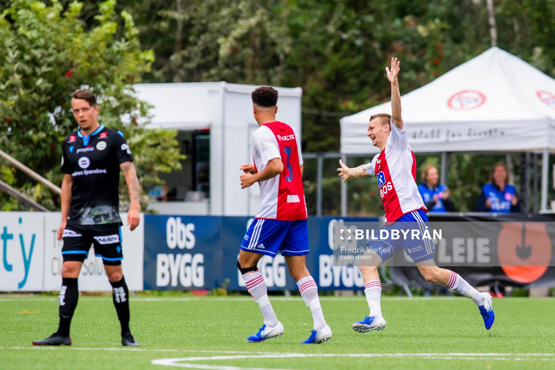 Robin Rasch of KFUM celebrates
