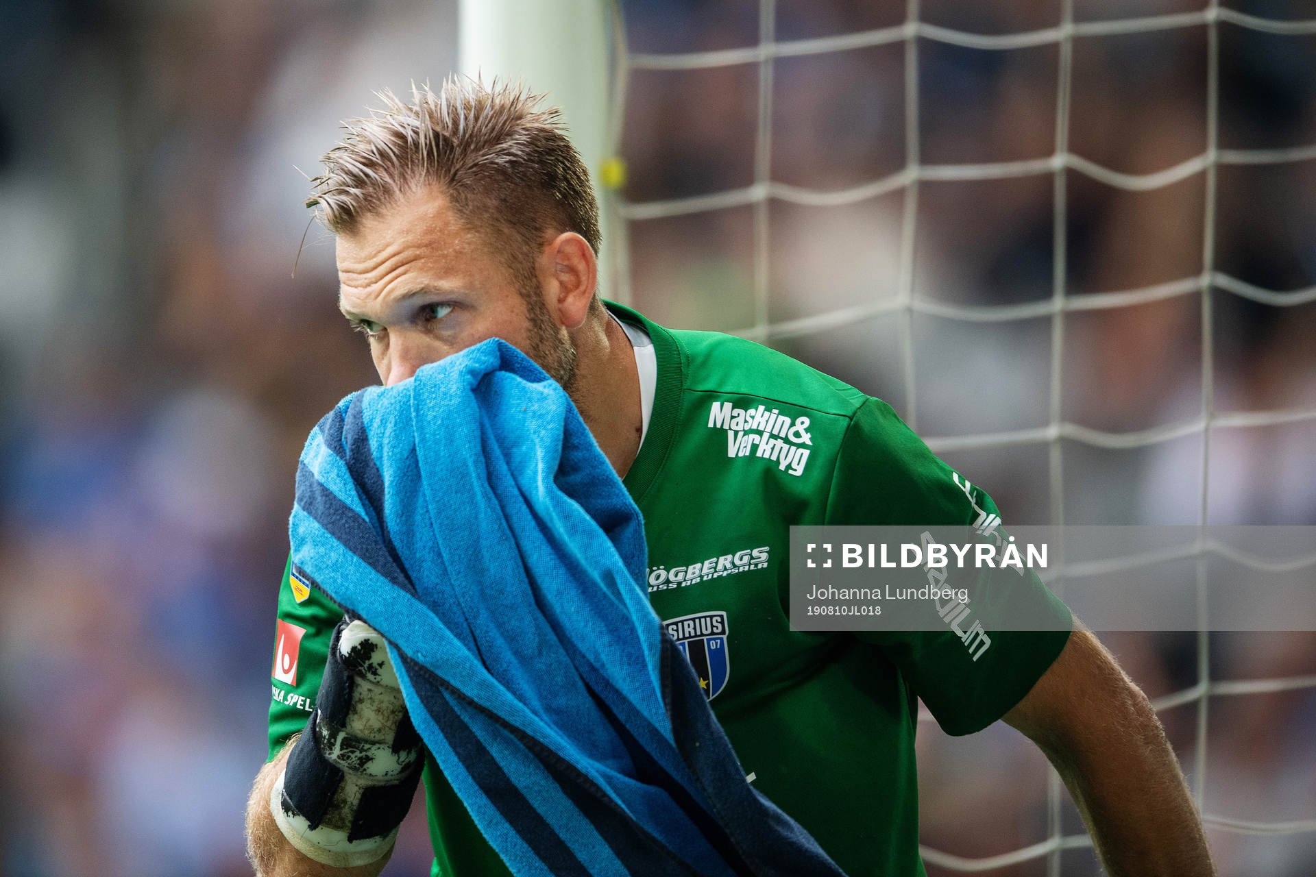 Sirius målvakt John Alvbåge deppar