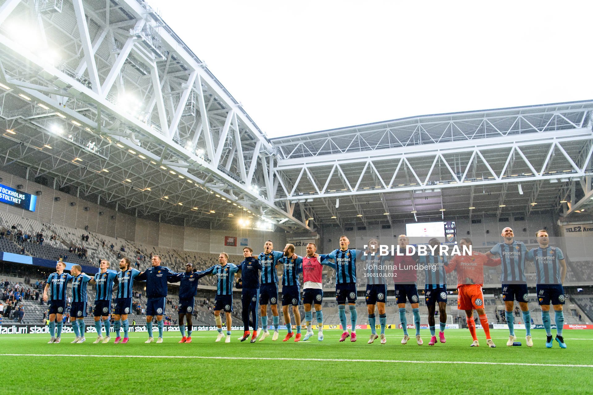 Djurgårdens spelare tackar publiken