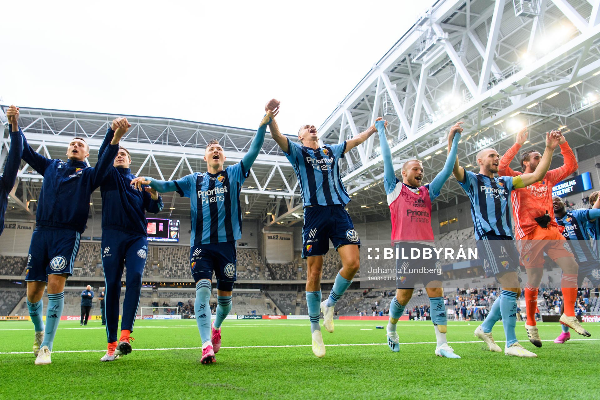 Djurgårdens spelare tackar publiken