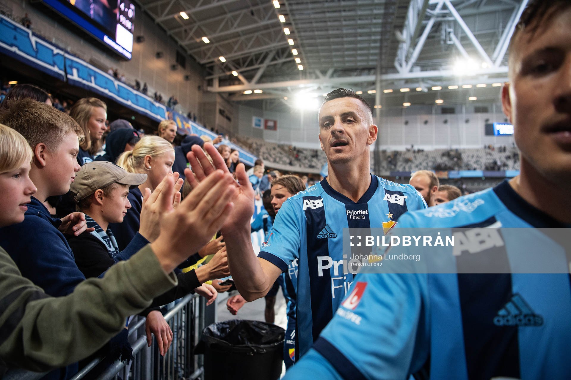 Djurgårdens Haris Radetinac tackar publiken