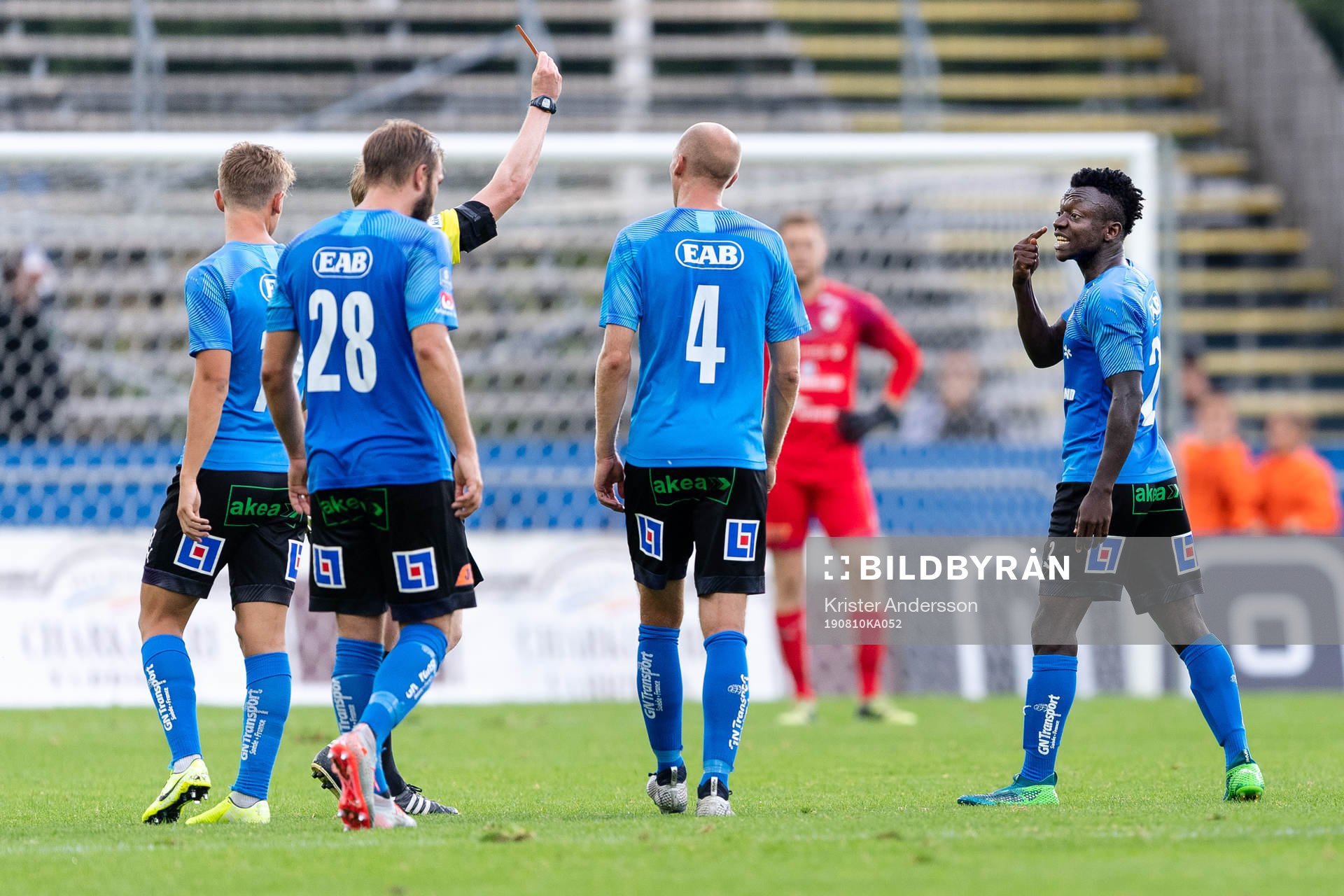 Halmstads Thomas Boakye får gult kort