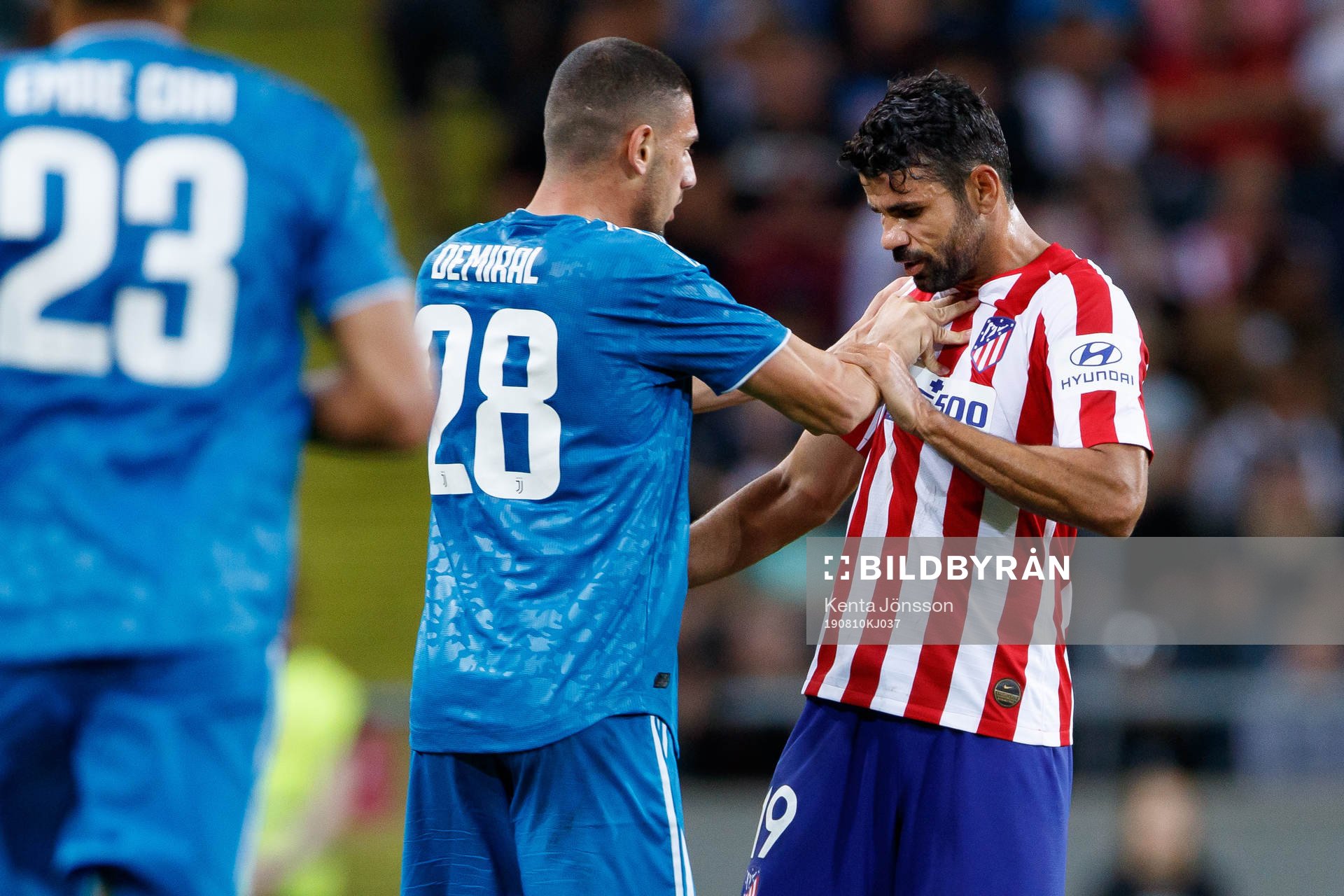 Argumentation between Marih Demiral of Juventus and Diego