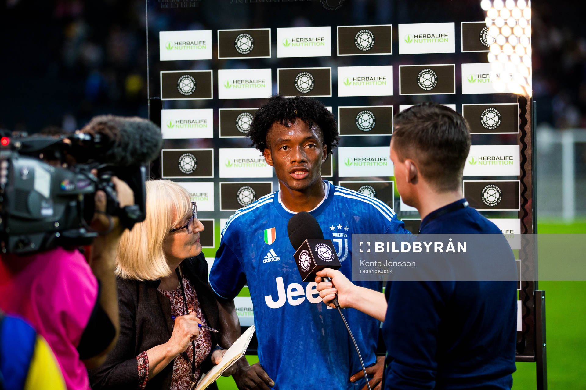Juan Cuadrado of Juventus being interview