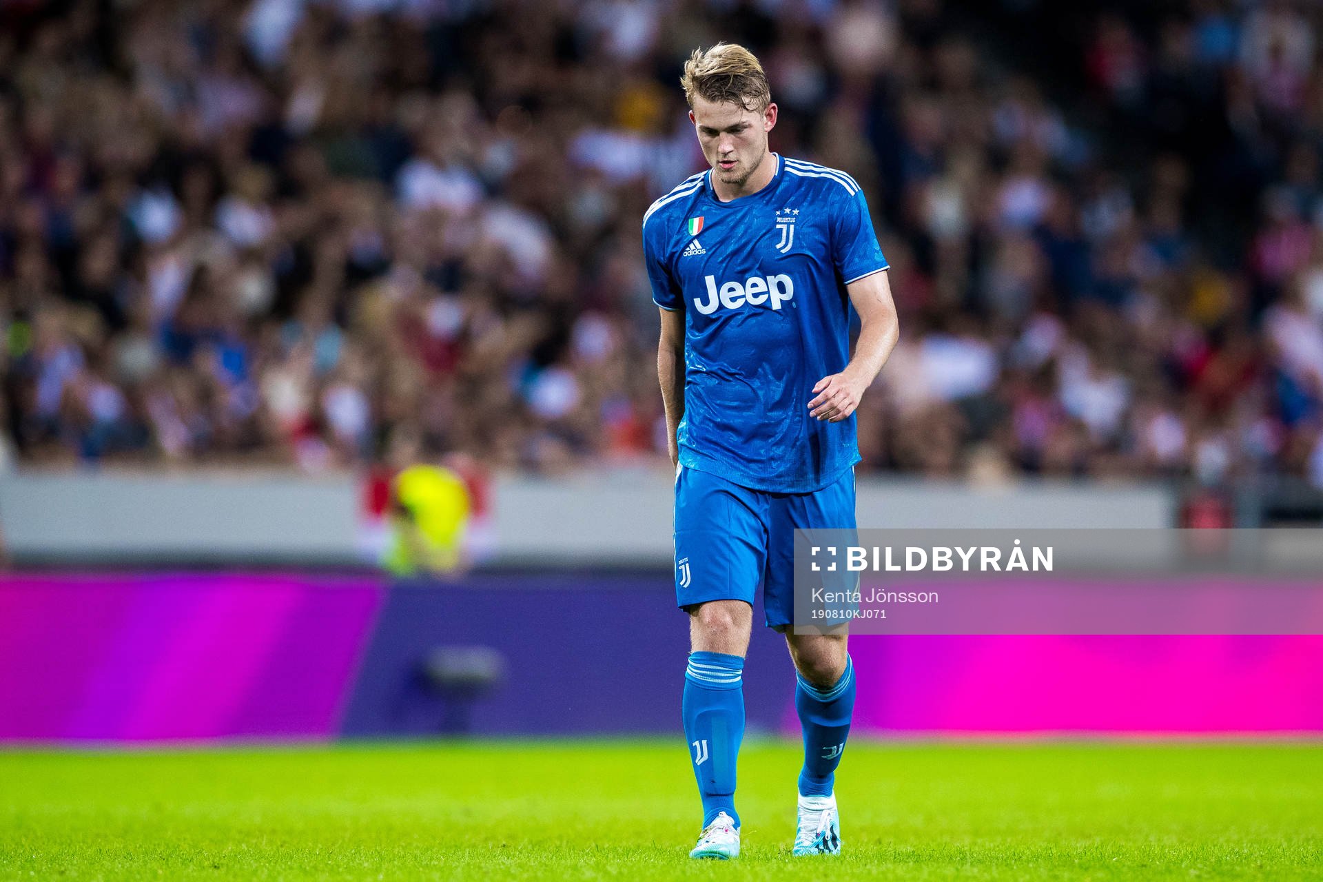 Matthijs de Ligt of Juventus looks dejected