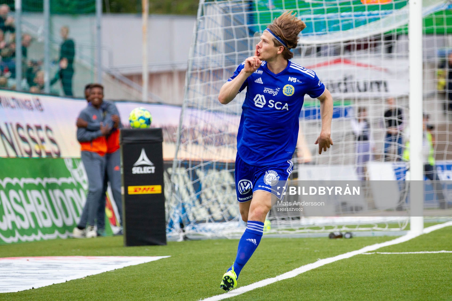 GIF Sundsvalls Oliver Berg jublar