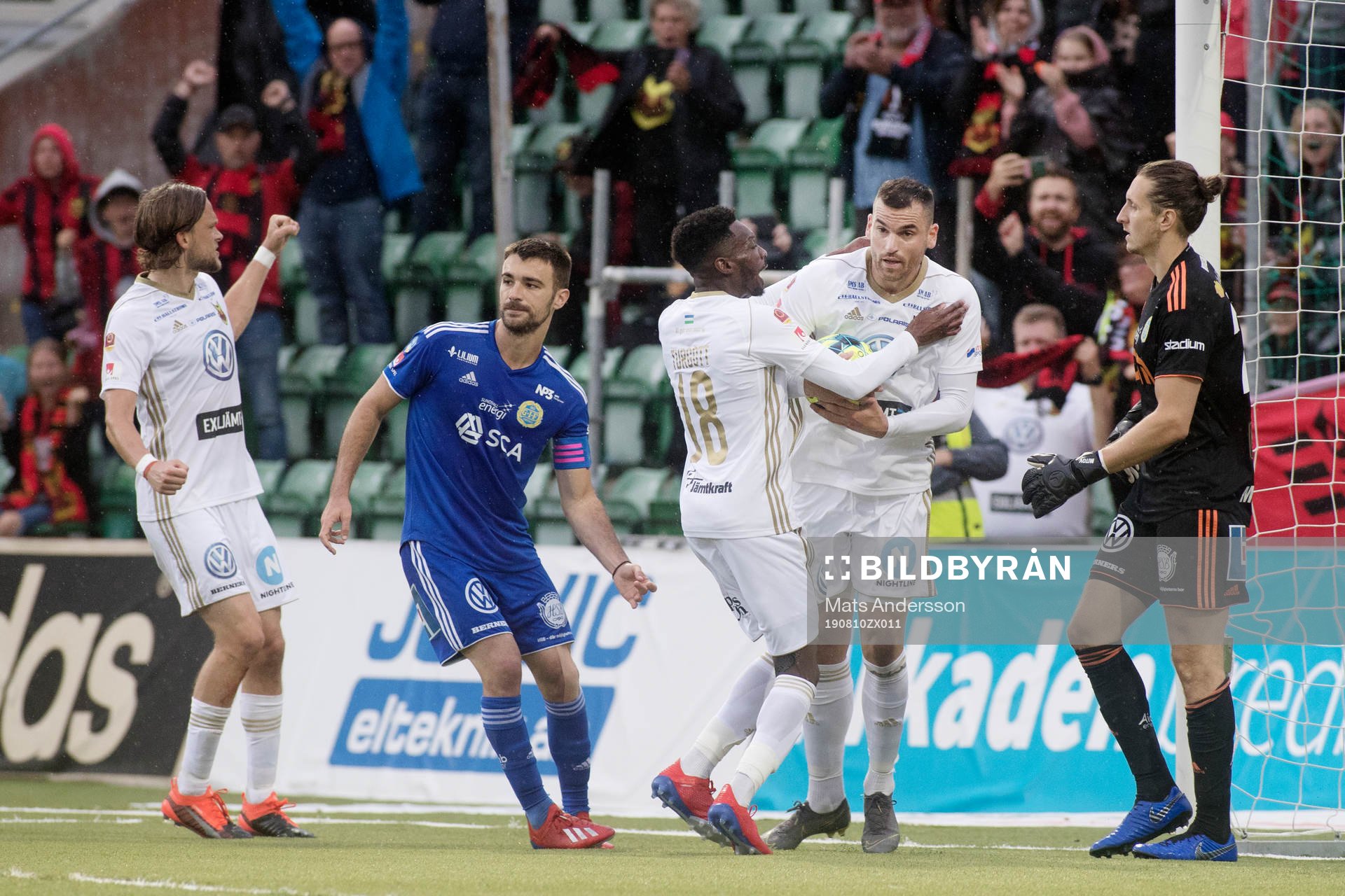 Dino Islamovic Östersunds FK jublar