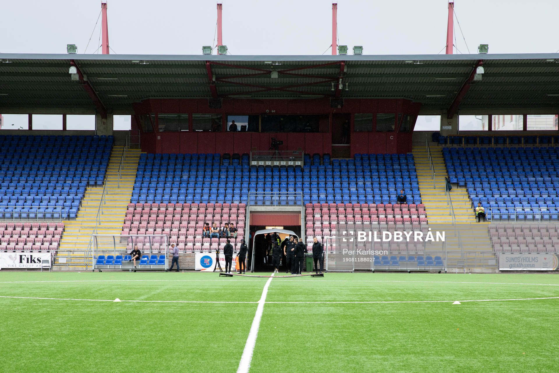 Tom pressläktare innan fotbollsmatchen i Allsvenskan