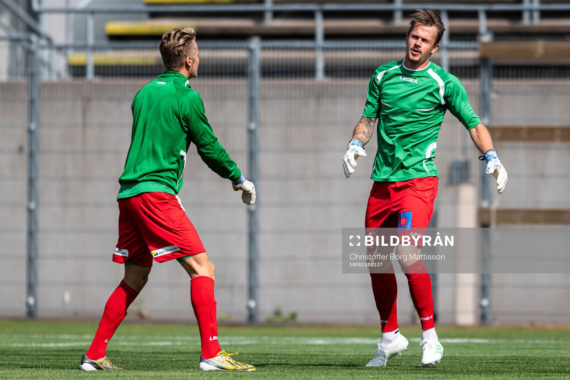 Landskronas målvakter Robin Wallinder och Erik Dahlin