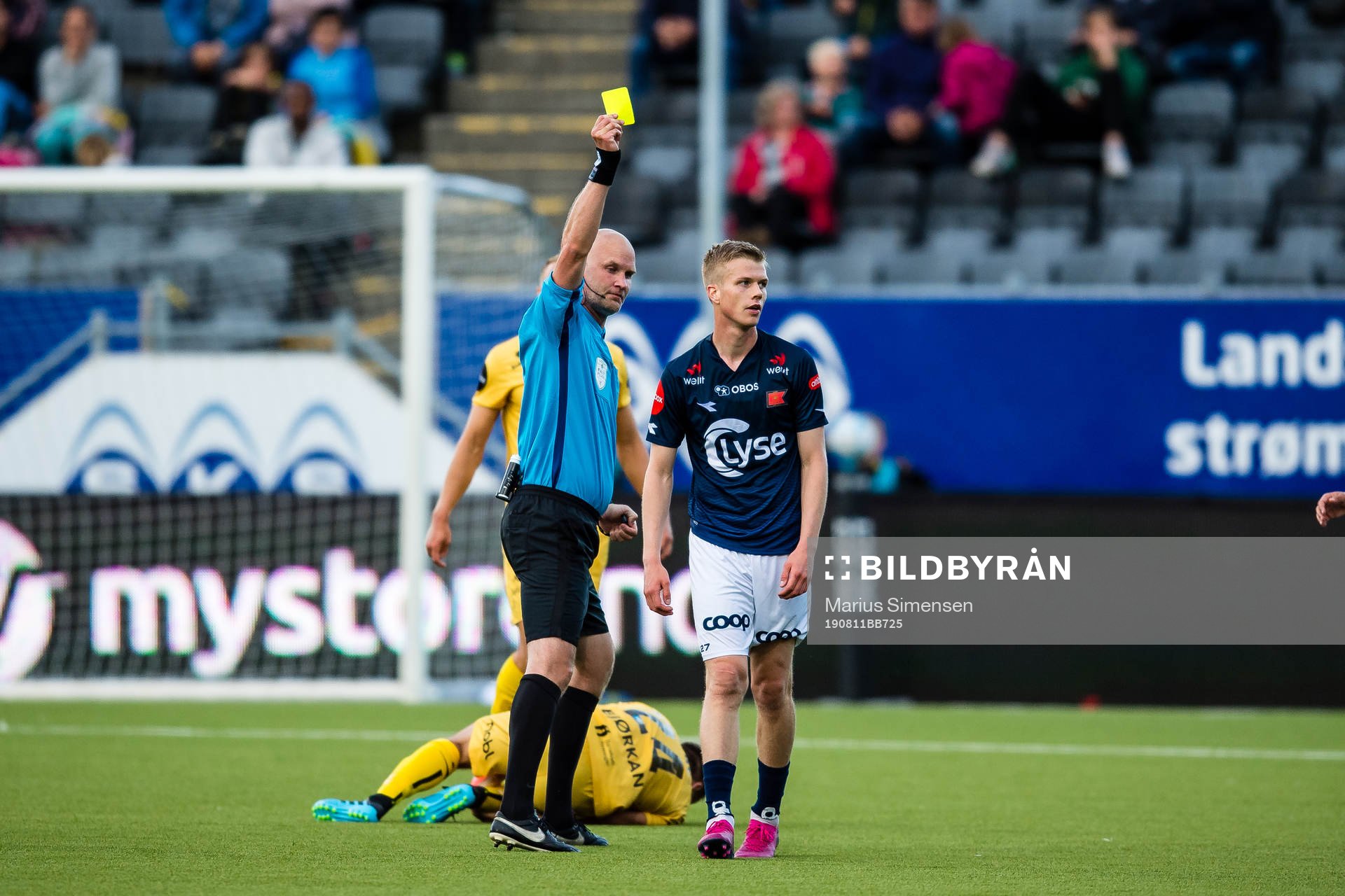 Samuel Kari Fridjonsson of Viking gets a yellow card