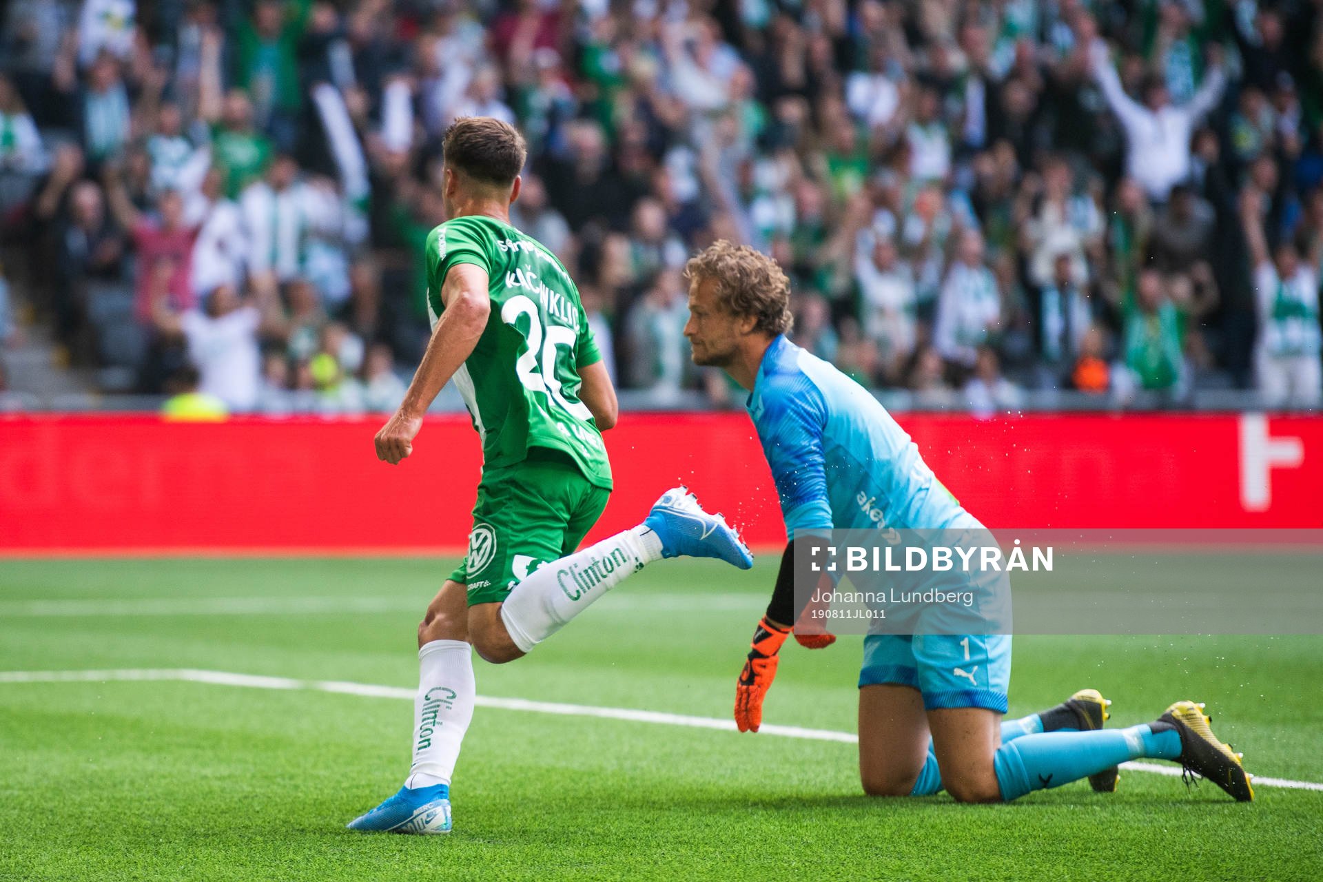 Hammarbys Alexander Kacaniklic jublar