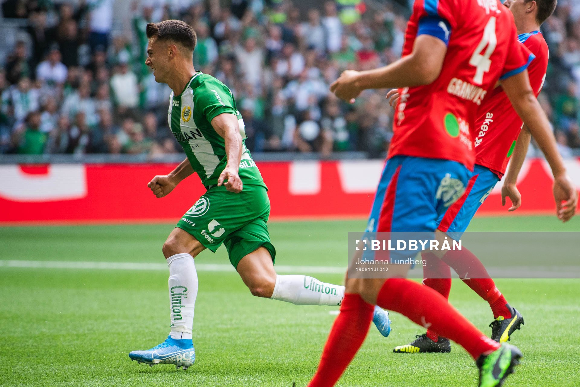 Hammarbys Alexander Kacaniklic jublar efter att han gjort 1-0 under fotbollsmatchen i Allsvenskan mellan Hammarby och Helsingborg den 11 augusti 2019 i Stockholm.