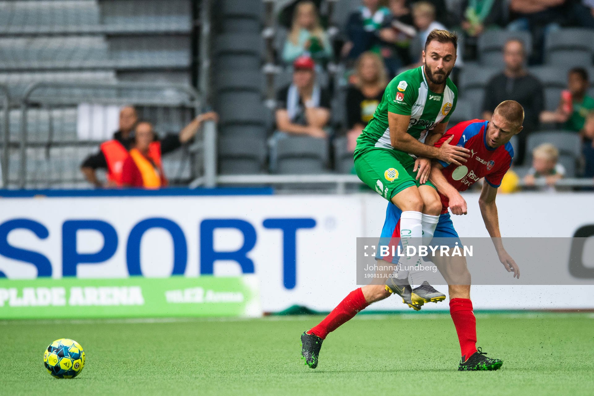 Hammarbys Muamer Tankovic och Helsingborgs Markus Holgersson