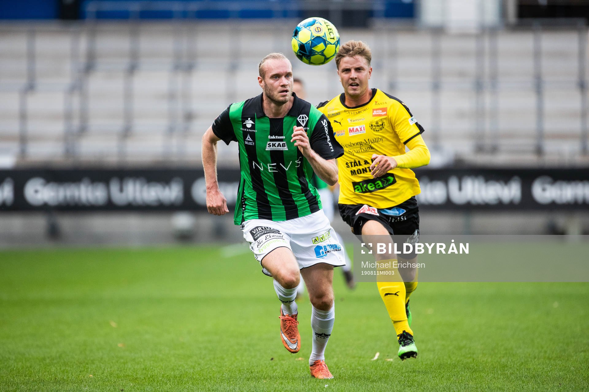 GAIS Alexander Angelin och Mjällbys Joel Nilsson