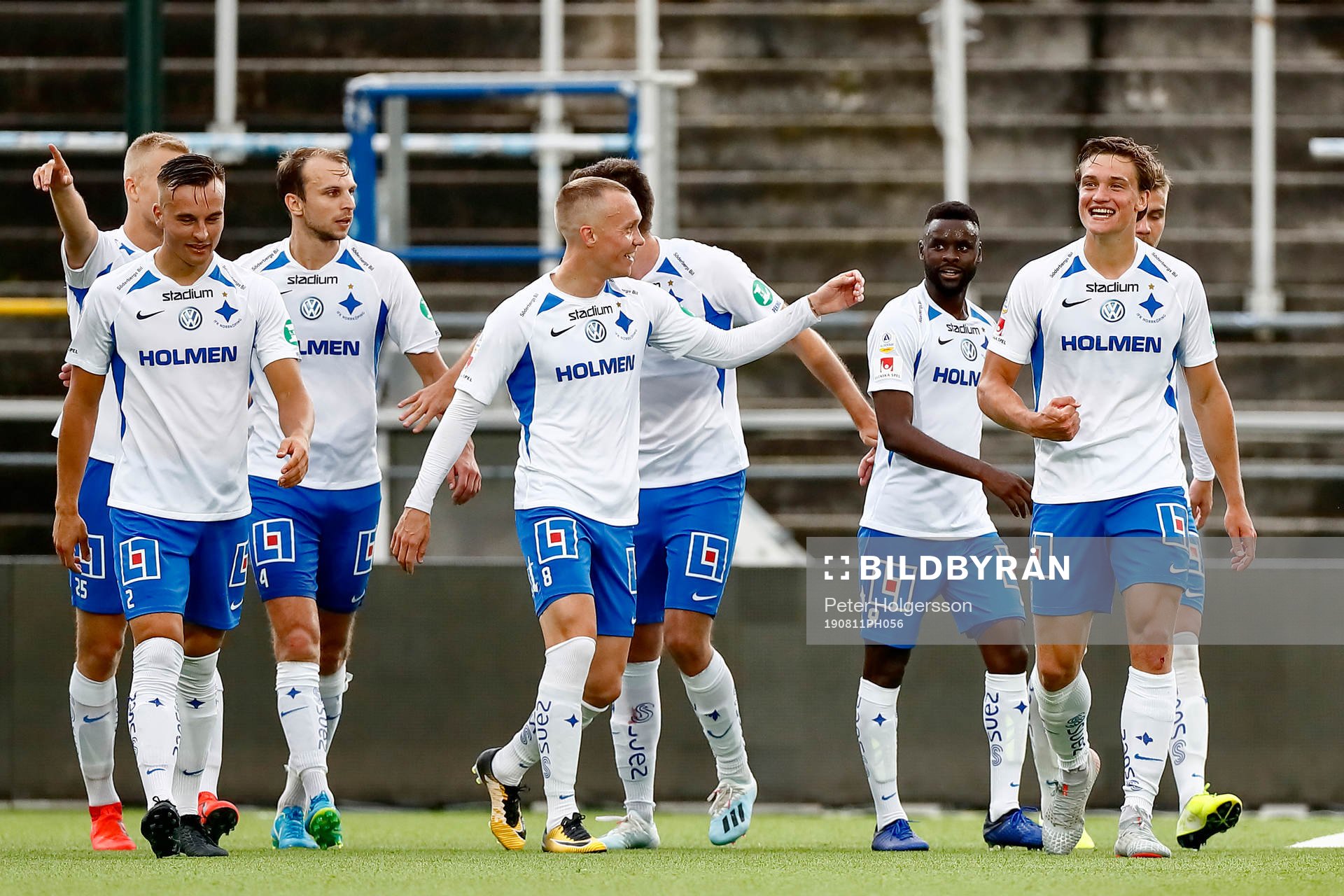 IFK Norrköpings spelare jublar