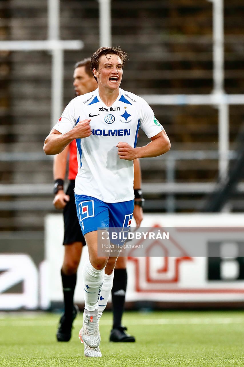IFK Norrköpings Rasmus Lauritsen jublar