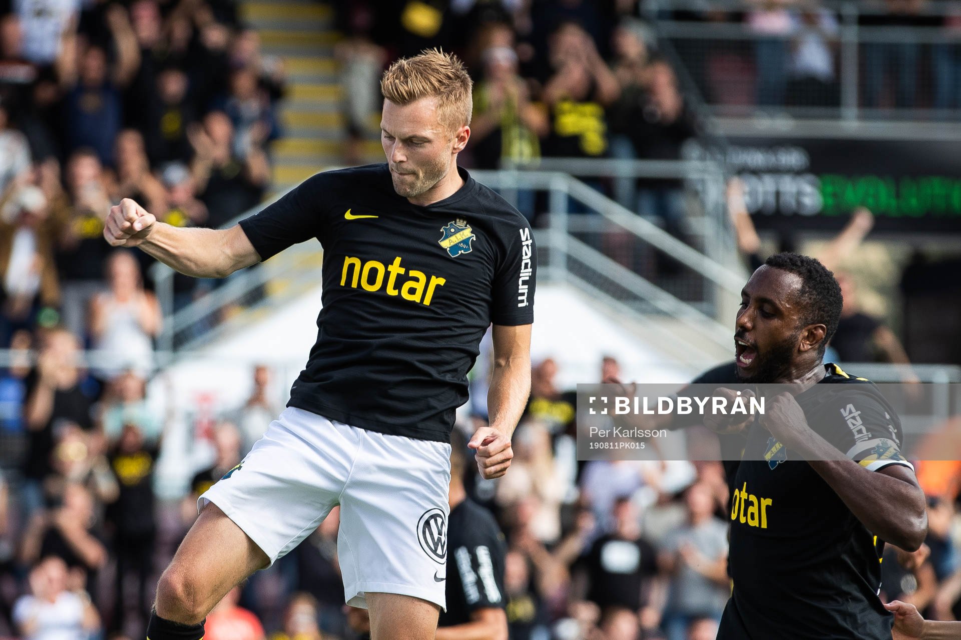 s Sebastian Larsson jublar
