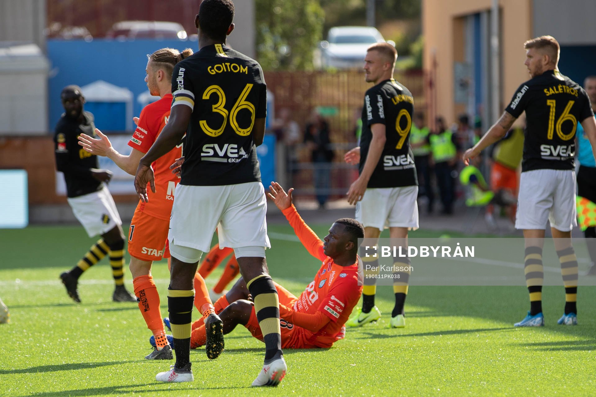AFC Eskilstunas Ousmane Camara vädjar till domaren