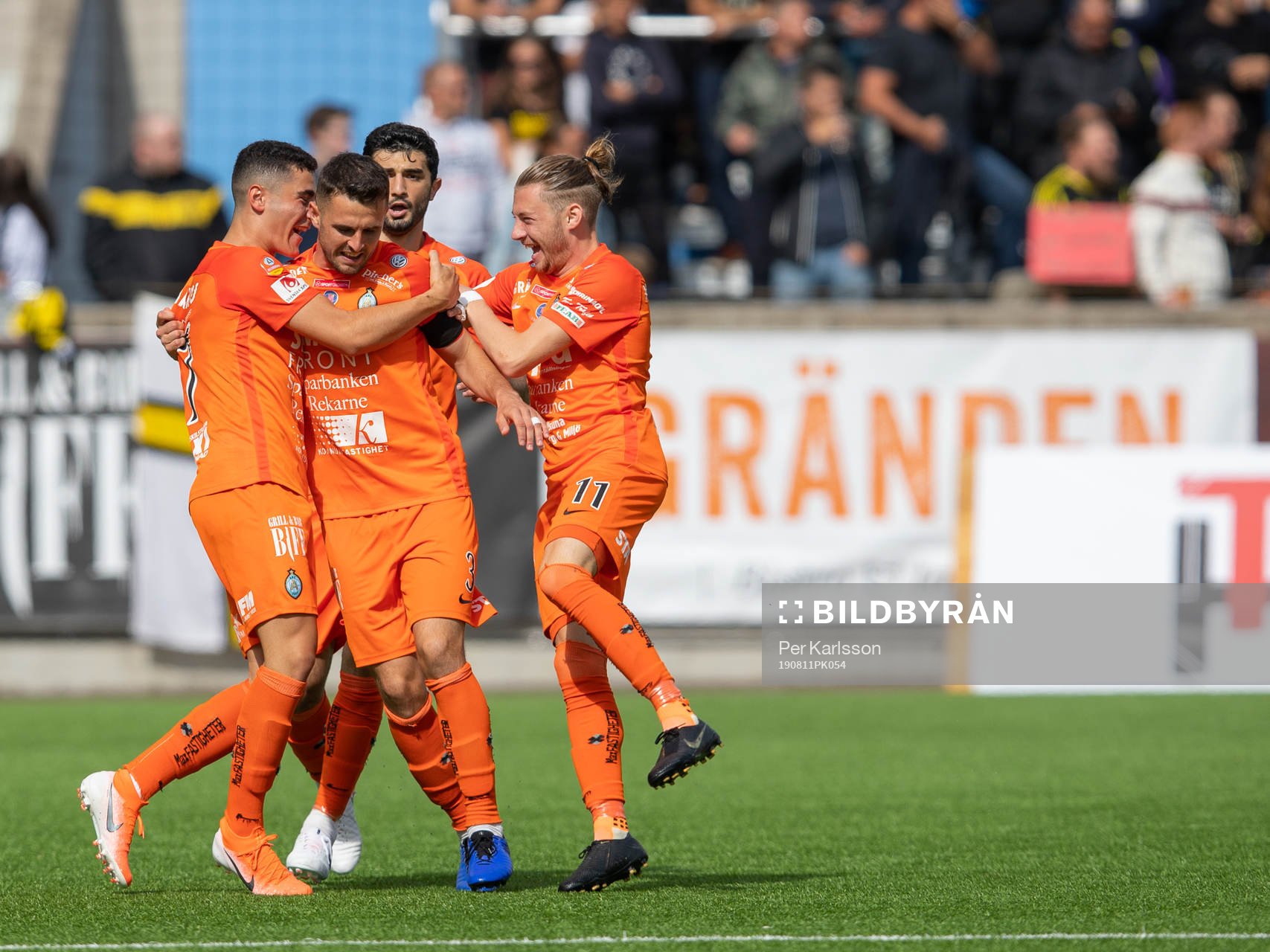 AFC Eskilstunas Kadir Hodzic jublar efter sitt 1-0 mål under fotbollsmatchen i Allsvenskan mellan AFC Eskilstuna och AIK den 11 augusti i Eskilstuna.