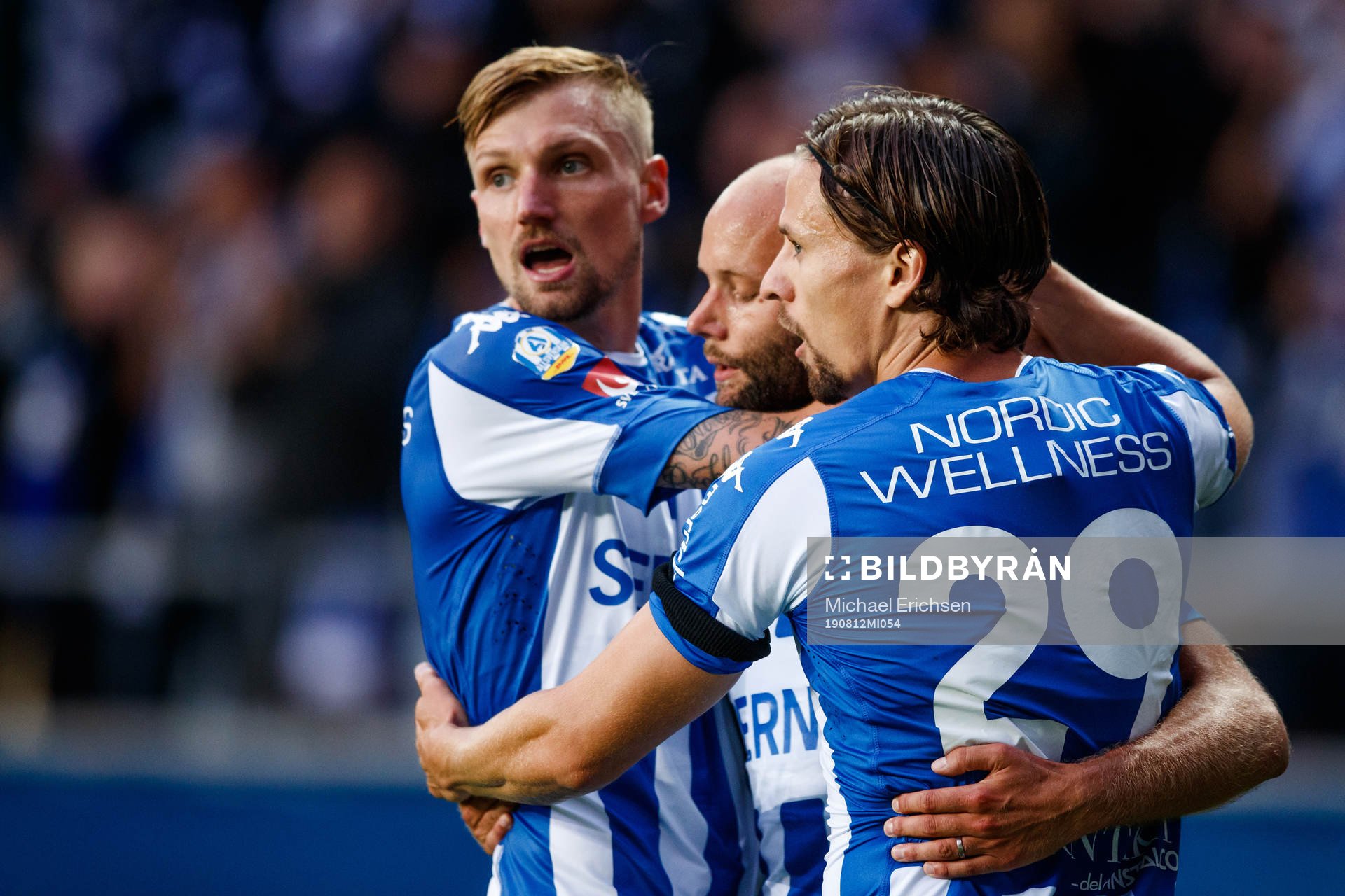 IFK Göteborgs Lasse Vibe jublar med Sebastian Eriksson och