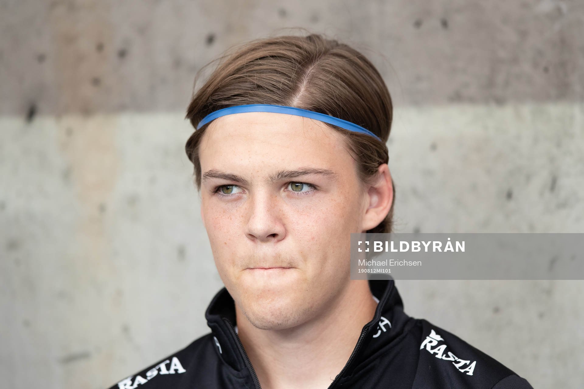 IFK Göteborgs Emil Holm på bänken