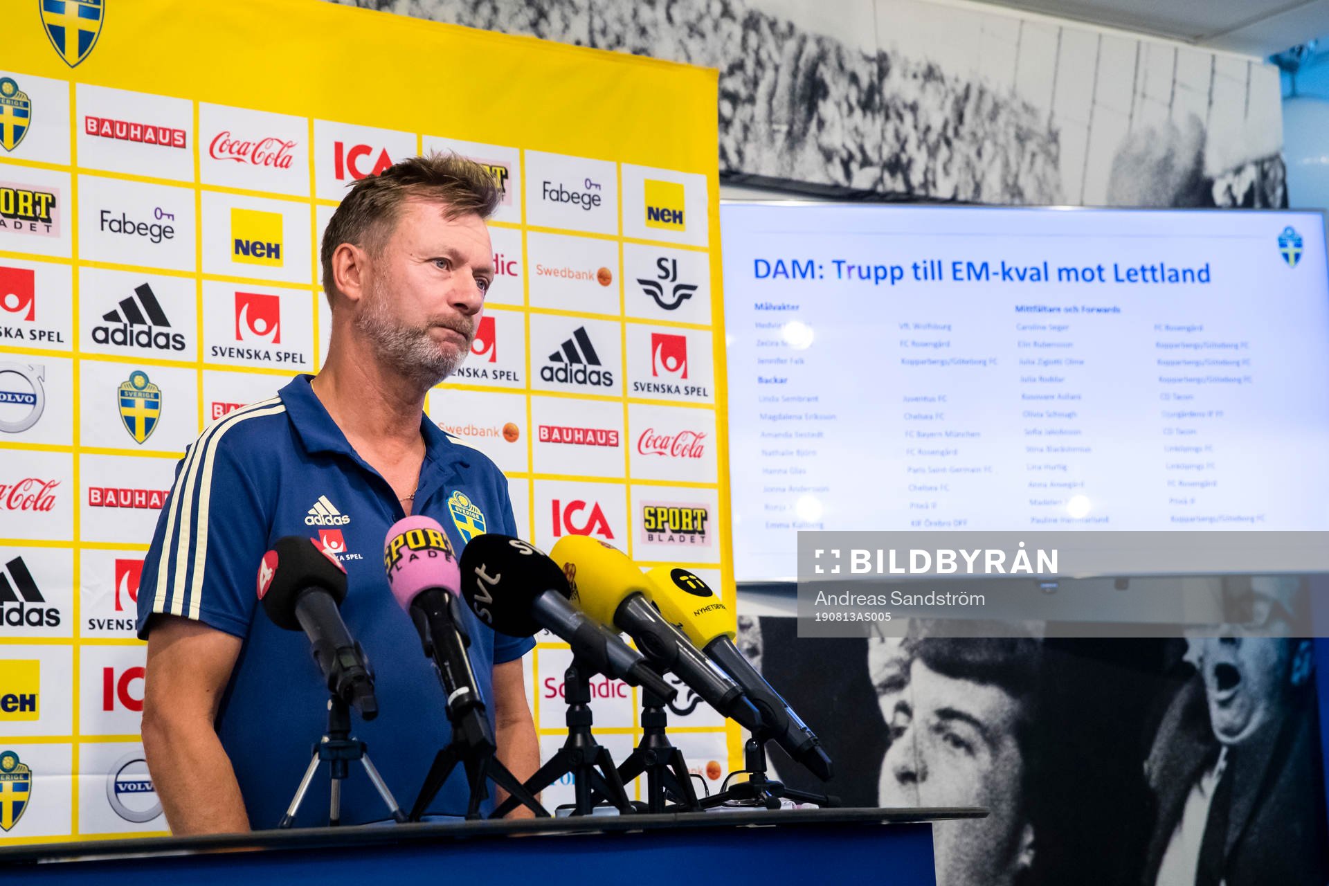 erhardsson, förbundskapten för damlandslaget presenterar EM-kval truppen till matchen mot Lettland under en presskonferens anordnad av Svenska Fotbollförbundet den 13 augusti 2019 i Stockholm.