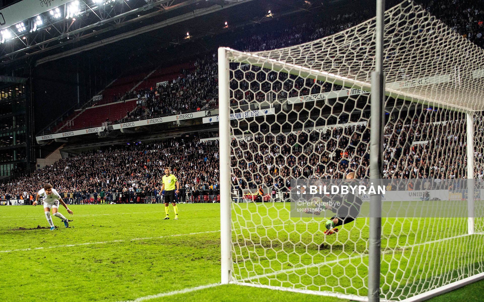[DK=20190813: Jonas Wind, FCK sparker bolden på Milan