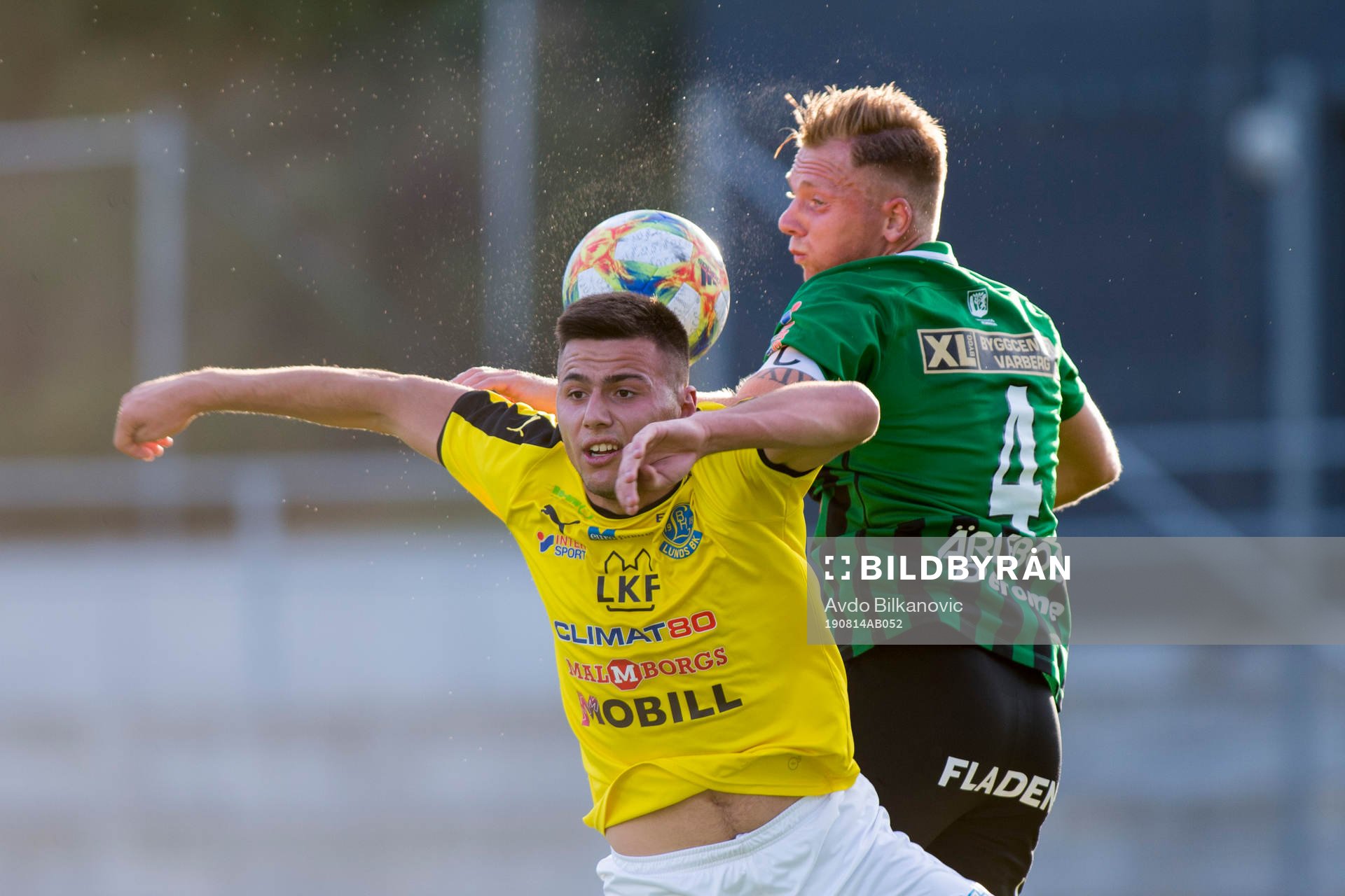 Lunds Dardan Aliti i nickduell mot Varnergs Jesper Modig