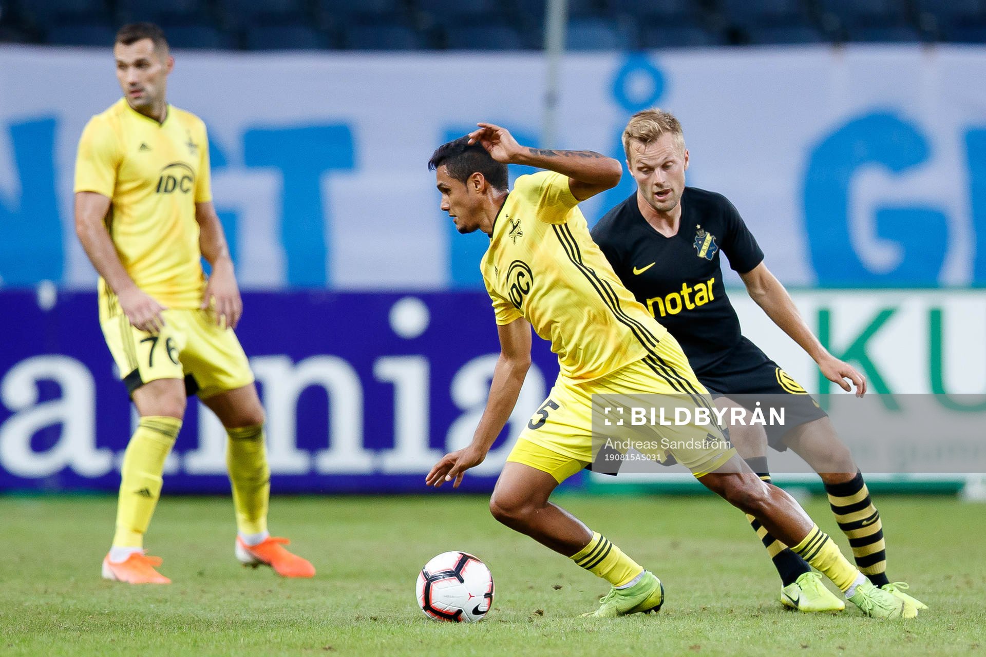 Cristiano Da Silva Leite of Sheriff Tiraspol and Sebastian