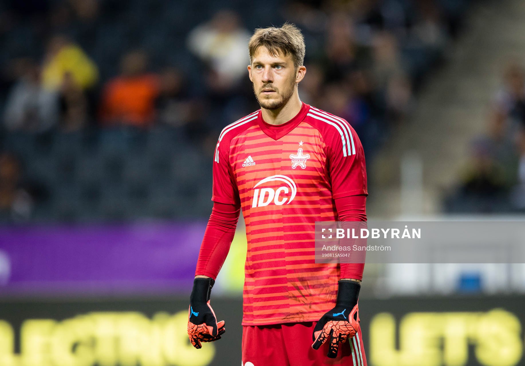 Goalkeeper Zvonimir Mikulic of Sheriff Tiraspol