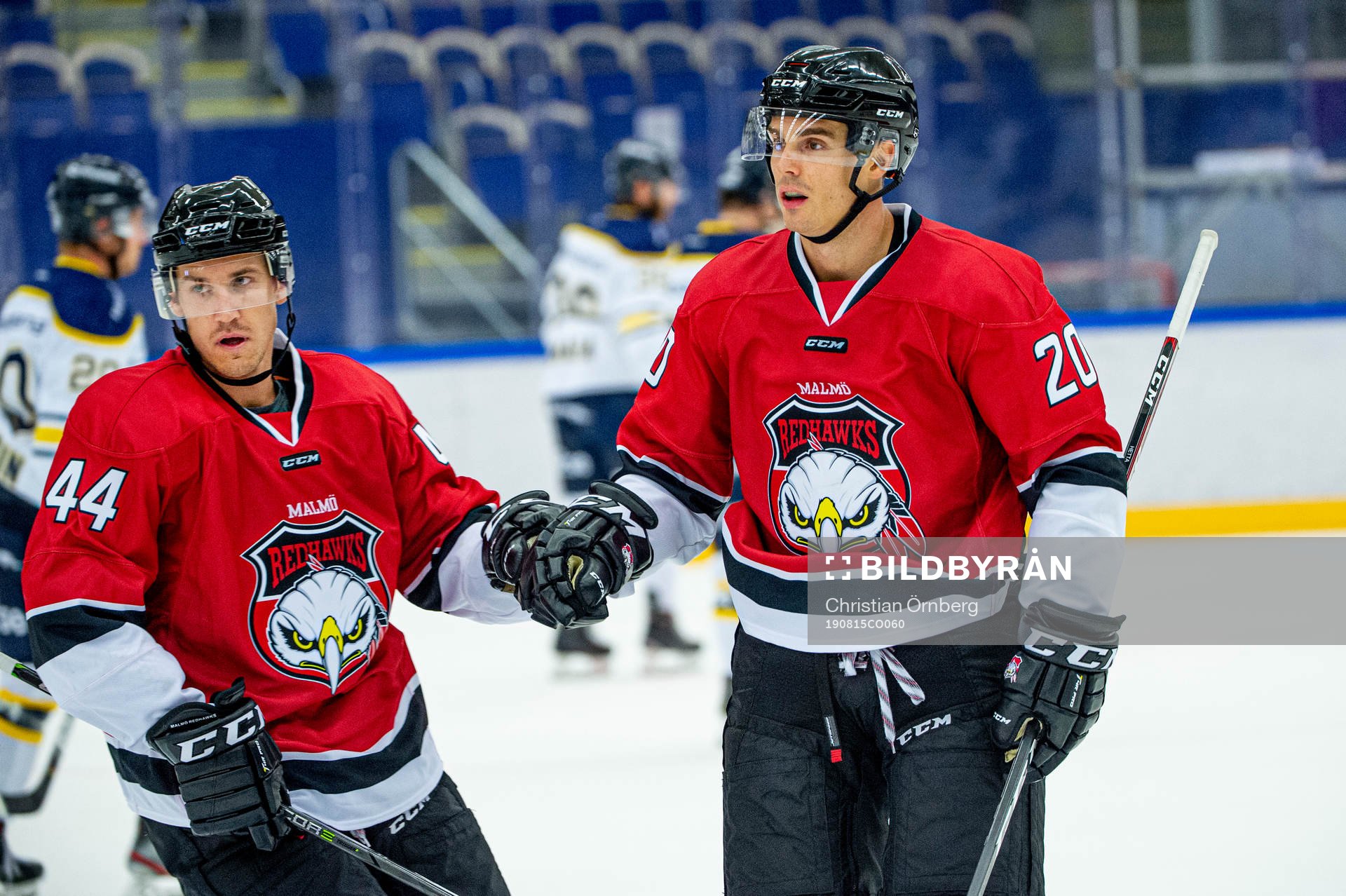 Malmö Redhawks Jesper Jensen Aabo och Henrik Hetta jublar