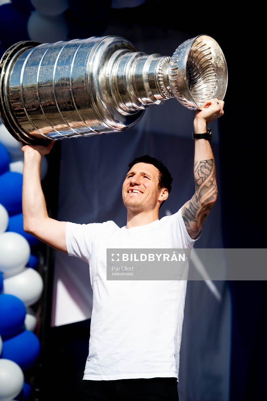 Alexander Steen lyfter Stanley Cup-pokalen