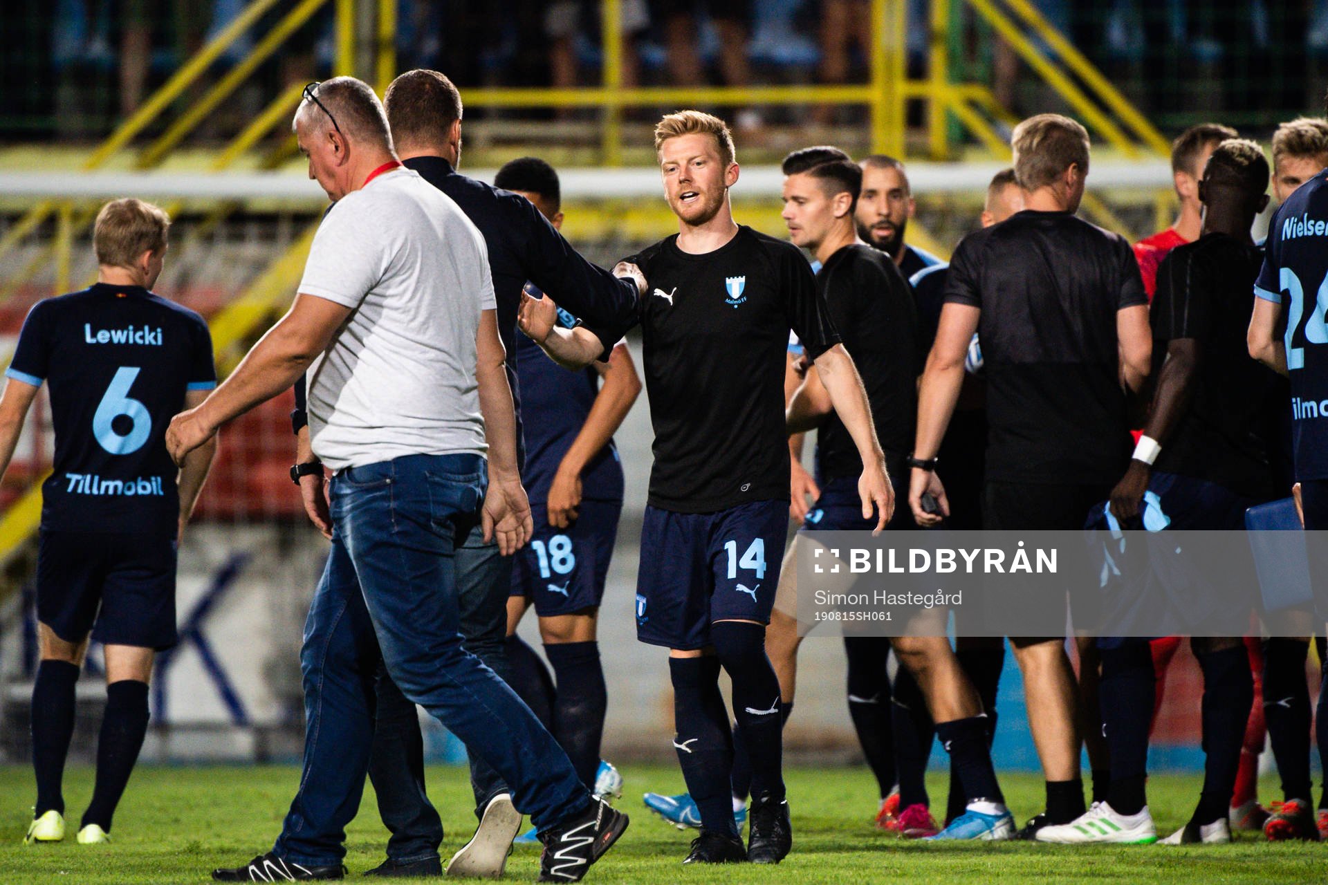 Anders Christiansen of Malmö FF celebrate with teammates