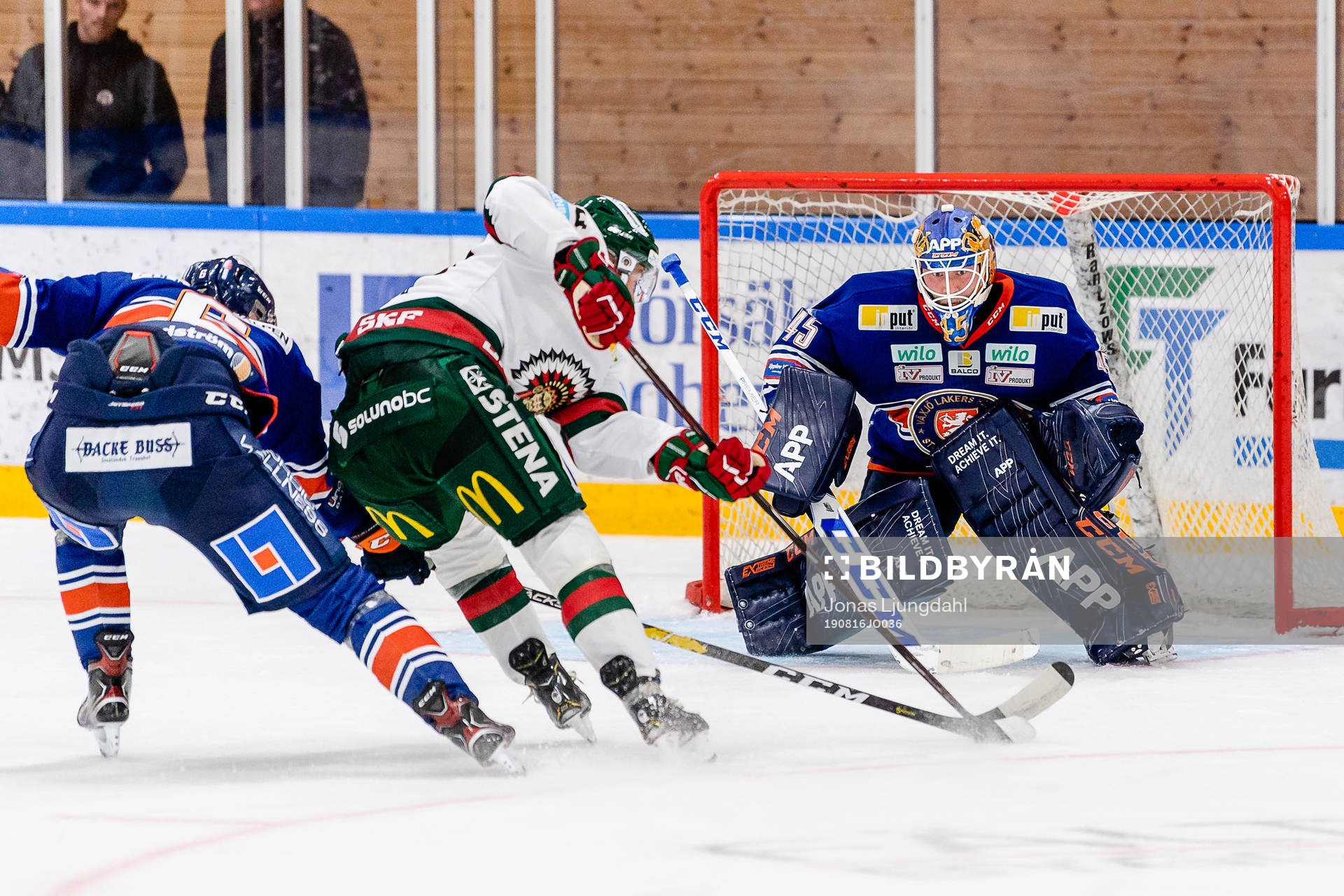 Växjös målvakt Viktor Andrén