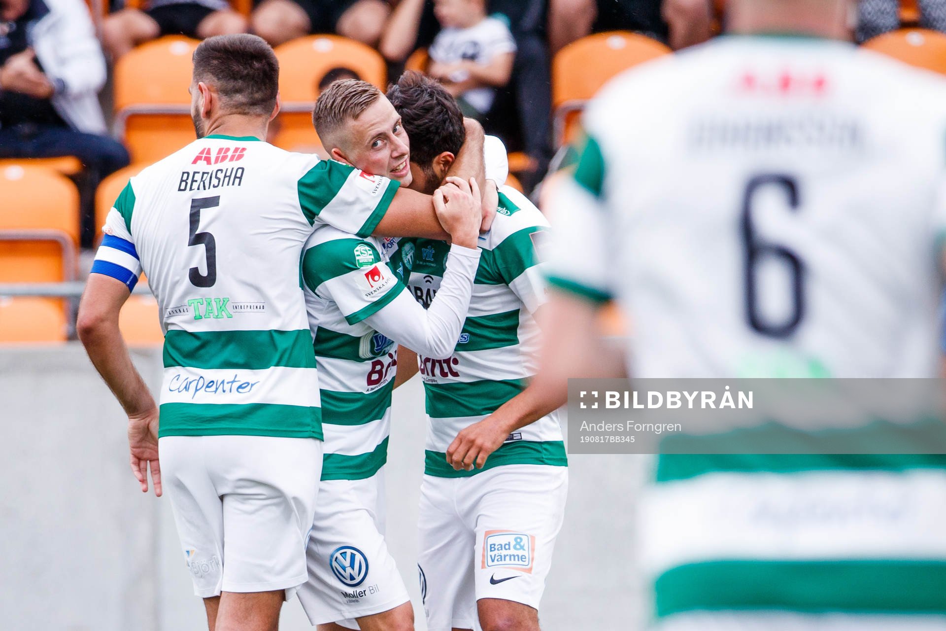 Västerås Ilir Berisha och Petar Petrovic jublar med Karwan Safari efter 2-2 under fotbollsmatchen i Superettan mellan Västerås och Halmstad den 17 augusti 2019 i Västerås.